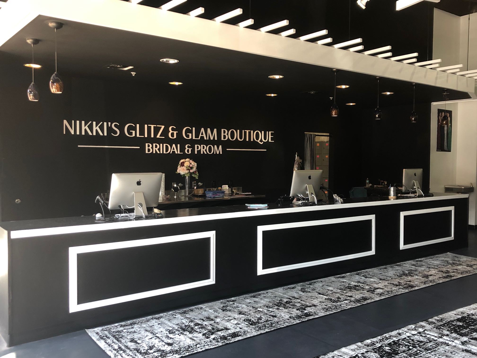 nikki's glitz and glam bridal boutique